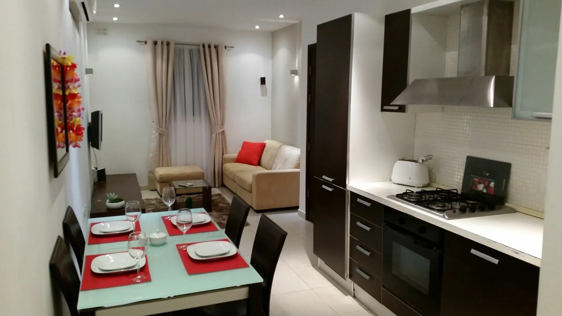 Elegant Apartment With Terrace In Balluta, St. Julians, Just Off The P Saint Julian's Malta